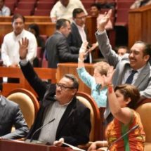 A propuesta del Ejecutivo, Alejandro Murat… Diputados por la eliminación del fuero