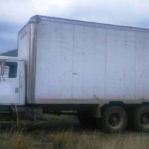 Policía Estatal asegura camión abarrotero con reporte de robo