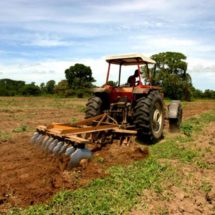 Buscará Barzón beneficios para los productores del parque agroindustrial