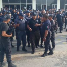 Policías condicionan regreso a sus labores en Juchitán, Oaxaca