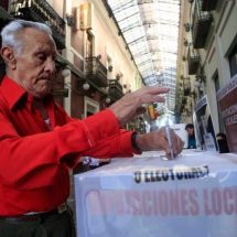 INE y Congreso de Puebla analizan elección extraordinaria