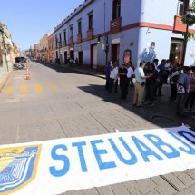 Giran orden de aprehensión contra líder del STEUABJO por bloqueos en Oaxaca