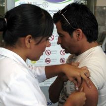 Reportan déficit de vacunas antisarampión en Oaxaca