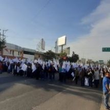 Loxichas marchan en la capital de Oaxaca