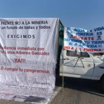 Antiminas imponen bloqueo en Oaxaca