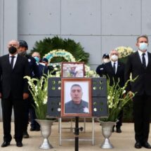Despiden como héroe a Policía Estatal asesinado en la Mixteca