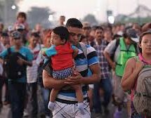 “Por razones humanitarias”, México acepta reimplementar “Quédate en México”