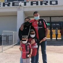 Pagué 200 pesos por una chamarra del Querétaro’: Aficionado de Atlas que protegió a su familia