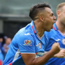 Cruz Azul se olvidó de Santiago Giménez; con gol de Iván Morales derrotaron a Necaxa