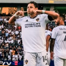Chicharito marca golazo en MLS y llega a 200 en su carrera