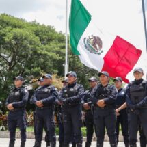 Entrega Gobierno Municipal Tuxtepec moto patrullas equipadas y uniformes tácticos a la Policía Municipal