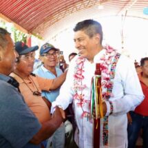 Lleva Salomón Jara acciones concretas para el bienestar de San Miguel Chimalapa