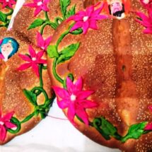 Destaca pan adornado para la celebración del Día de Muertos en Zaachila
