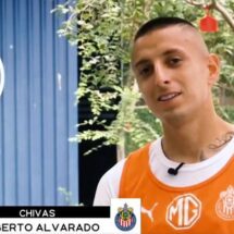Roberto Alvarado defiende a Cade Cowell: ‘Cuando nos haga ganar dirán ‘qué bueno que llegó a Chivas’’
